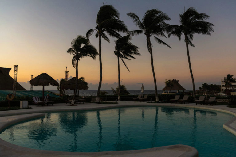 Hard Rock Pool